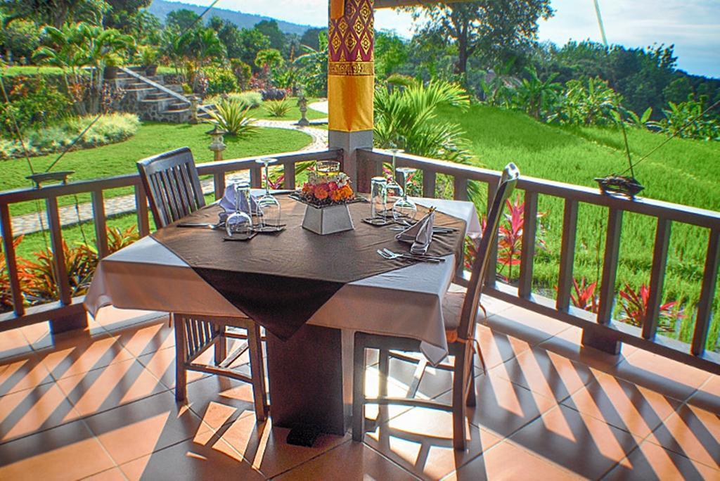 Puri Mangga Sea View Resort And Spa Lovina Eksteriør bilde