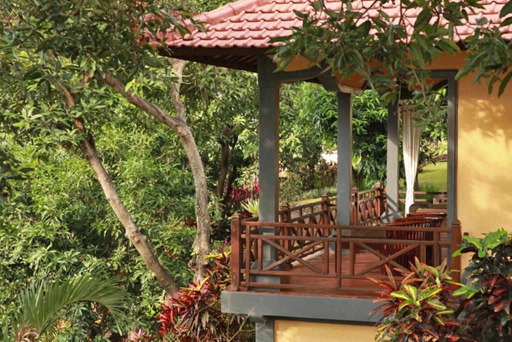Puri Mangga Sea View Resort And Spa Lovina Eksteriør bilde